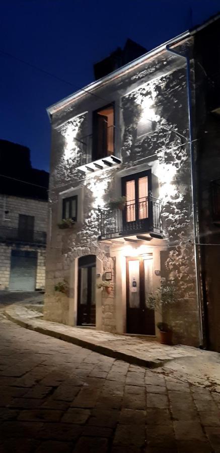 La Casa Del Pittore Di Petralia Petralia Soprana Bagian luar foto
