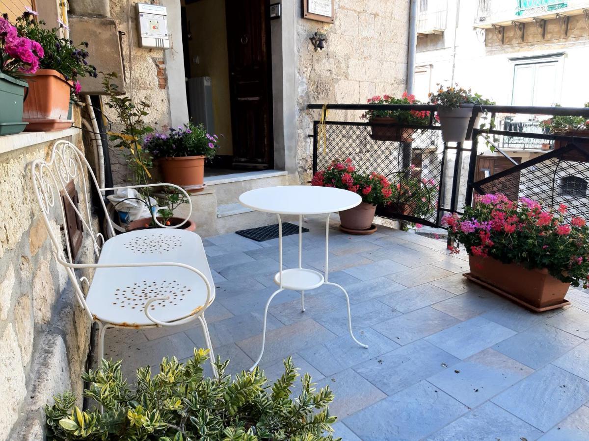 La Casa Del Pittore Di Petralia Petralia Soprana Bagian luar foto