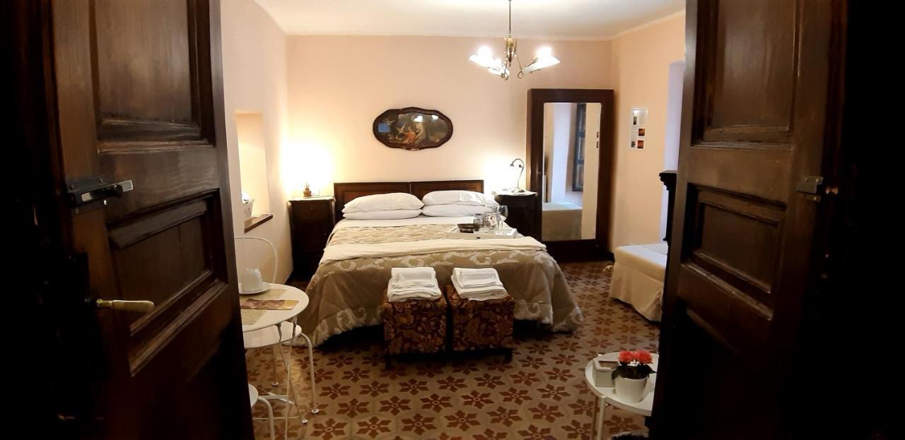 La Casa Del Pittore Di Petralia Petralia Soprana Bagian luar foto