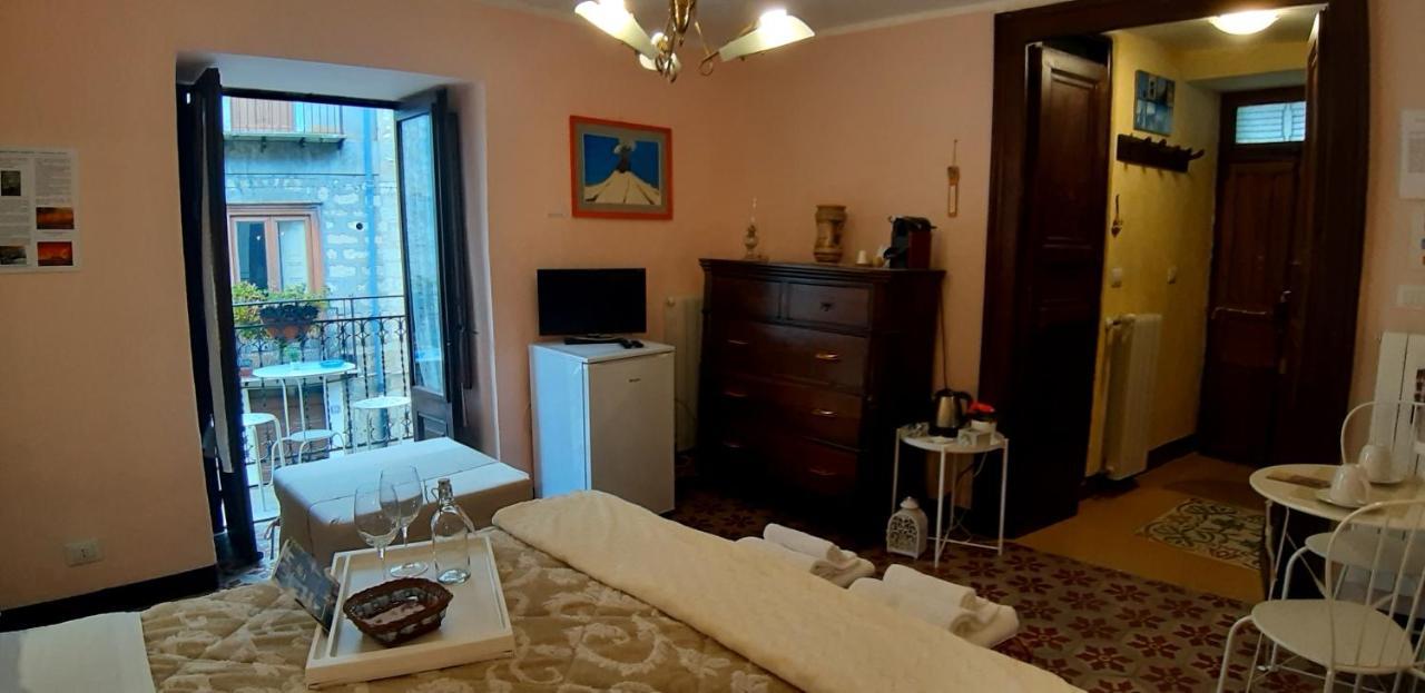 La Casa Del Pittore Di Petralia Petralia Soprana Bagian luar foto