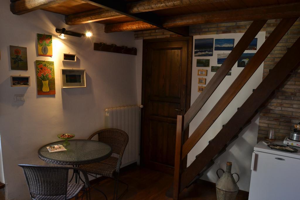 La Casa Del Pittore Di Petralia Petralia Soprana Ruang foto