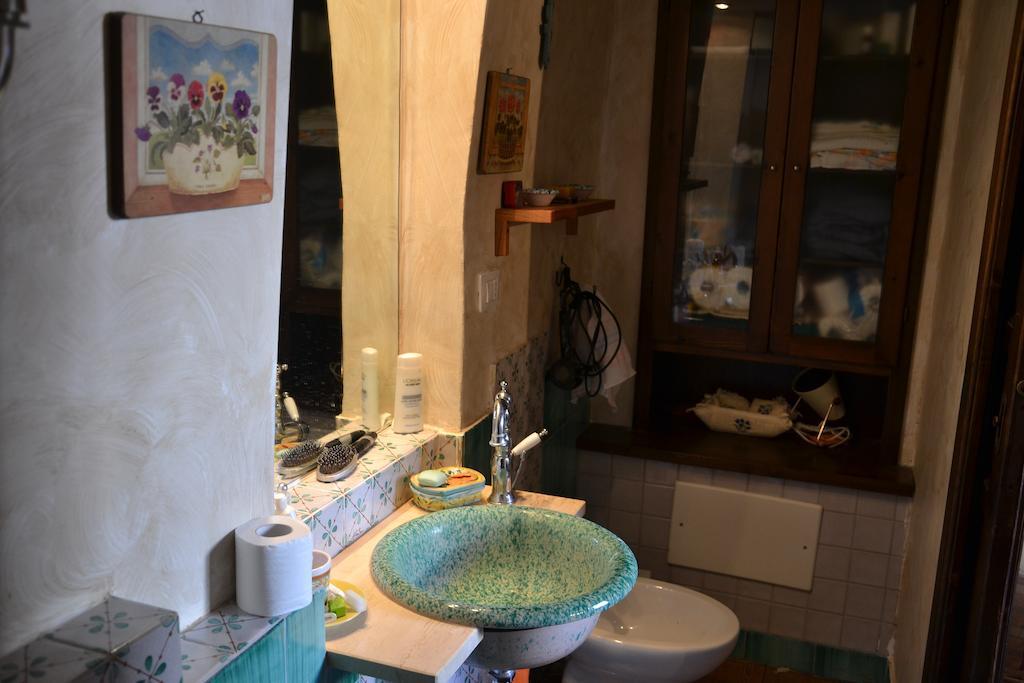 La Casa Del Pittore Di Petralia Petralia Soprana Ruang foto
