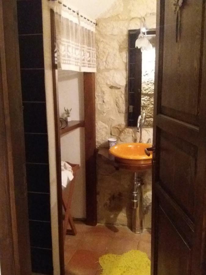 La Casa Del Pittore Di Petralia Petralia Soprana Bagian luar foto